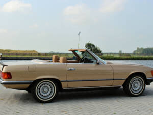 Afbeelding 8/26 van Mercedes-Benz 280 SL (1980)