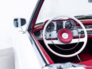 Image 11/29 de Mercedes-Benz 230 SL (1964)