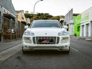 Bild 14/27 von Porsche Cayenne GTS (2009)