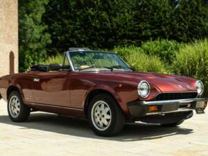 Image 4/50 of FIAT 124 Pininfarina Spidereuropa (1985)