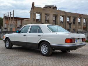 Bild 3/21 von Mercedes-Benz 280 SE (1985)