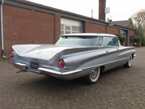 Image 6/28 of Buick Le Sabre (1960)