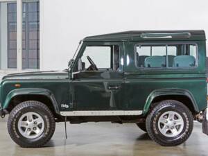 Bild 2/18 von Land Rover Defender 90 Td5 (2002)