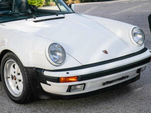 Imagen 8/31 de Porsche 911 Carrera 3.2 (1987)