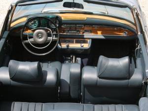 Bild 7/13 von Mercedes-Benz 280 SE 3,5 (1971)