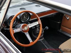 Immagine 13/40 di Alfa Romeo Giulia GT 1300 Junior (1972)