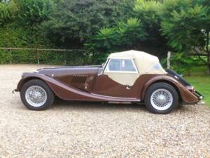 Image 4/6 of Morgan 4&#x2F;4 1600 (1979)