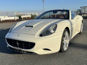 Imagen 1/36 de Ferrari California (2010)