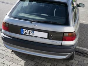 Bild 4/4 von Opel Astra 1.6i (1994)