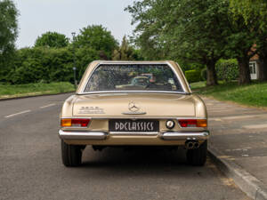 Image 6/21 of Mercedes-Benz 250 SL (1967)