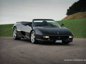 Immagine 11/33 di Ferrari F 355 Spider (1997)