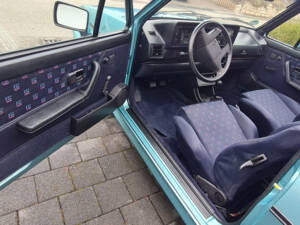 Bild 11/13 von Volkswagen Golf I Cabrio 1.8 (1993)