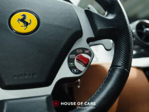 Bild 22/25 von Ferrari 599 GTB Fiorano (2006)