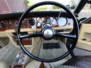 Bild 39/50 von Bentley Corniche I (1975)