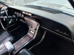 Image 19/43 of Ford Thunderbird Landau Coupe (1965)