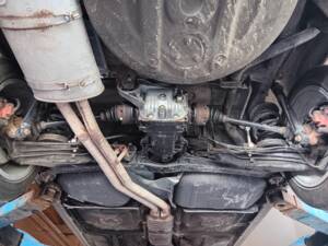 Image 14/21 of BMW 325i Touring (1989)