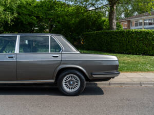 Afbeelding 11/29 van BMW 3,3 L (1975)
