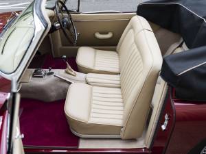 Image 32/42 of Jaguar XK 150 3.8 S DHC (1960)