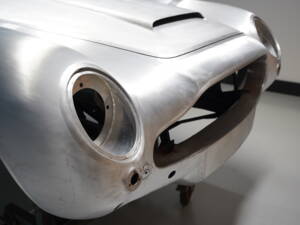 Bild 9/15 von Aston Martin DB 6 (1967)
