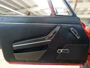 Image 36/36 of Alfa Romeo 2000 Spider Veloce (1982)