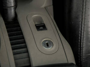 Bild 29/50 von Volkswagen New Beetle 2.0 (2003)