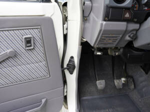 Immagine 45/50 di Toyota Land Cruiser 2.4 LX Turbo (1992)