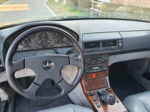 Afbeelding 7/16 van Mercedes-Benz 300 SL-24 (1991)