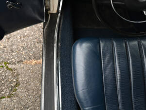 Image 25/38 of Mercedes-Benz 280 SL (1968)