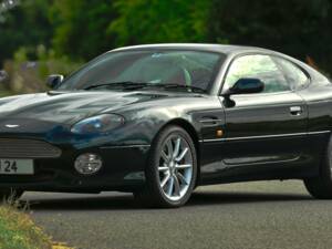 Image 2/50 de Aston Martin DB 7 Vantage (2000)