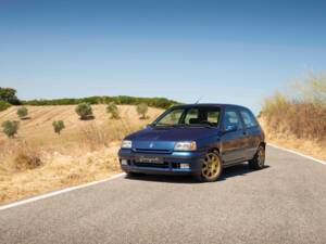 Image 5/87 de Renault Clio I Williams (1994)