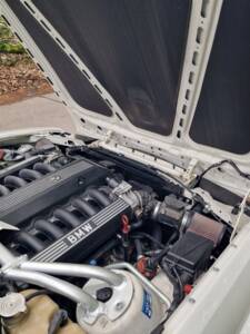 Image 13/70 of BMW M3 (1990)