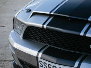 Image 33/38 of Ford Mustang Shelby GT 500 (2008)
