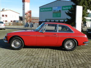 Immagine 31/75 di MG MGB GT (1969)