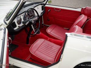 Image 5/31 of Triumph TR 4A (1966)