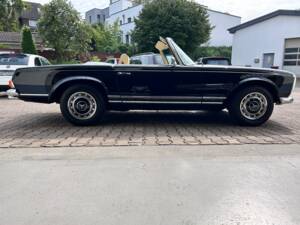 Immagine 15/34 di Mercedes-Benz 280 SL (1969)