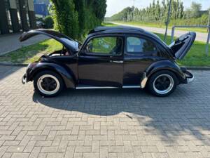 Image 2/10 of Volkswagen Beetle 1200 (1973)