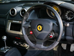 Image 12/44 de Ferrari California (2011)