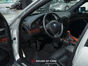 Image 14/23 de BMW 540i (1999)