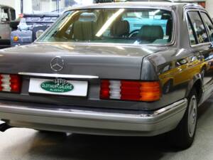 Image 12/44 of Mercedes-Benz 500 SEL (1986)