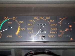 Imagen 4/10 de Alfa Romeo 75 3.0 V6 (1991)