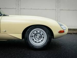 Bild 4/50 von Jaguar E-Type 3.8 (1963)