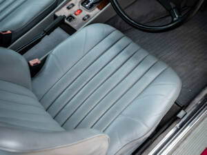 Immagine 22/36 di Mercedes-Benz 300 SL (1989)