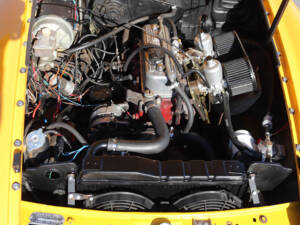 Image 17/19 of MG MGB GT (1978)