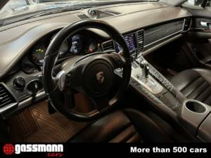 Bild 13/15 von Porsche Panamera Turbo (2011)