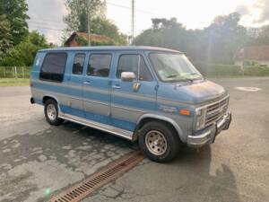 Image 6/20 of Chevrolet Van (1988)