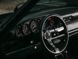 Image 64/95 of Porsche 911 Turbo 3.3 (1991)