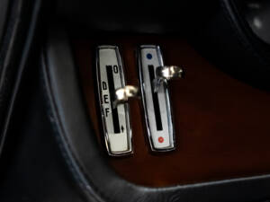 Image 41/67 of Ferrari 365 GT 2+2 (1969)