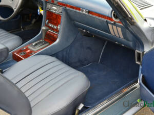 Image 25/50 of Mercedes-Benz 380 SL (1983)