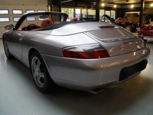 Bild 44/50 von Porsche 911 Carrera 4 (2001)