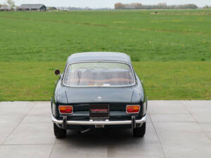Image 6/50 of Alfa Romeo 1750 GT Veloce (1971)